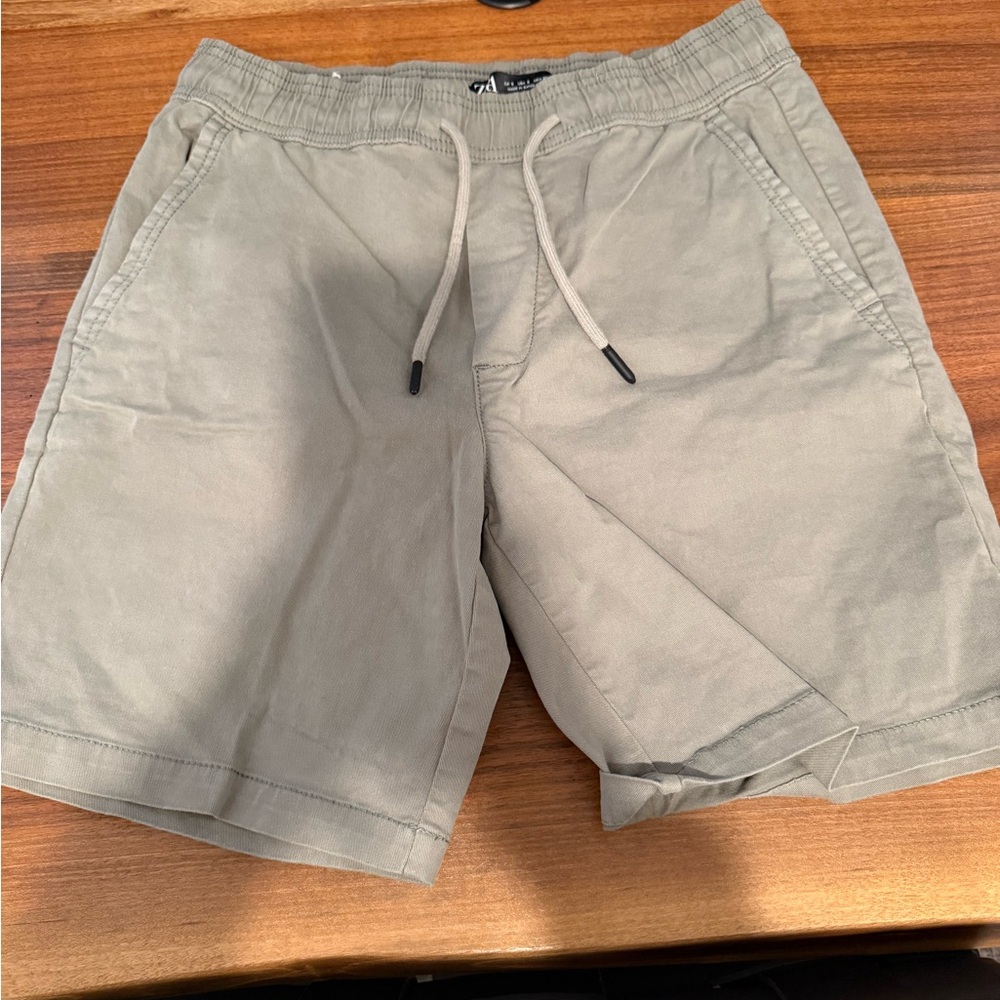 Men's Tan Shorts